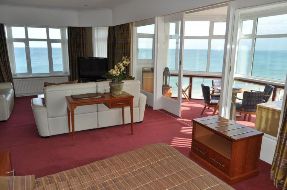 Expanse Hotel South Cave Quarto foto